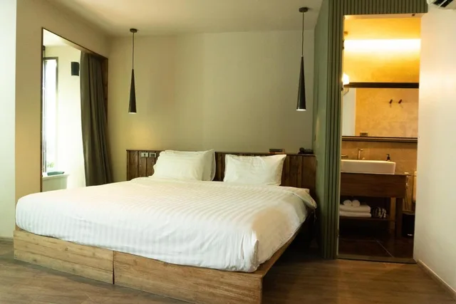 Suite, Tints of Blue Hotel 4/10