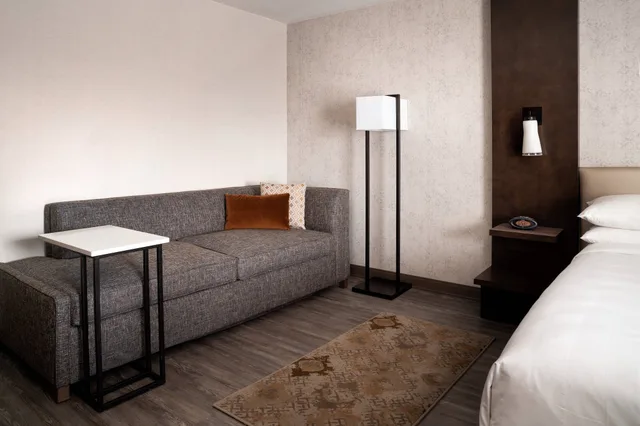 غرفة بسريرين كوين، Marriott Riverside at the Convention Center 2/5