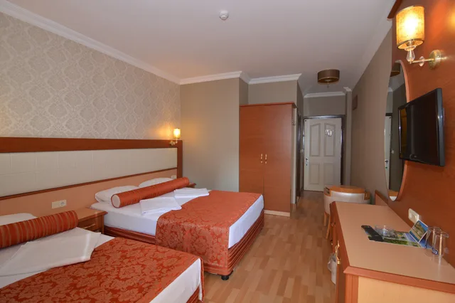 غرفة قياسية ثلاثية بثلاثة أسرّة بإطلالة على الجبل بغرفة نوم واحدة، Kleopatra Dreams Beach 4/7