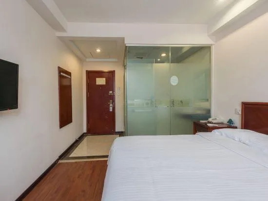 غرفة بسرير كوين، GreenTree Inn Baoding Sanfeng Road Agricultural University Shell Hotel 2/3