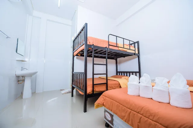 غرفة ثلاثية، Nudpob Mansion 1/1
