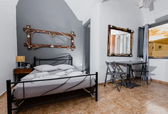 غرفة كلاسيكية بسرير كوين بإطلالة على المدينة، Villa Toula 9/10