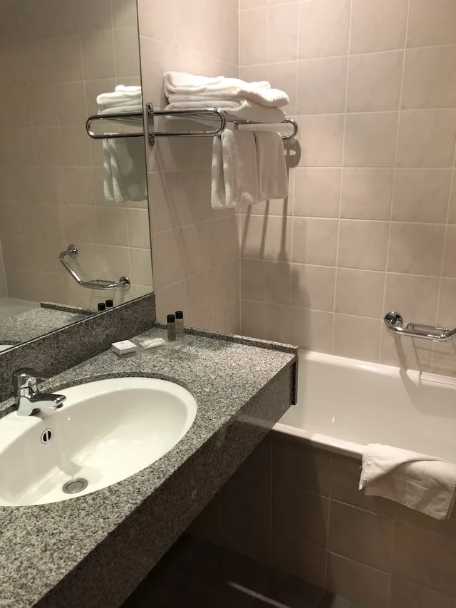 غرفة ديلوكس عائلية بسرير مزدوج وسرير فردي، Clayton Hotel Leopardstown 5/9