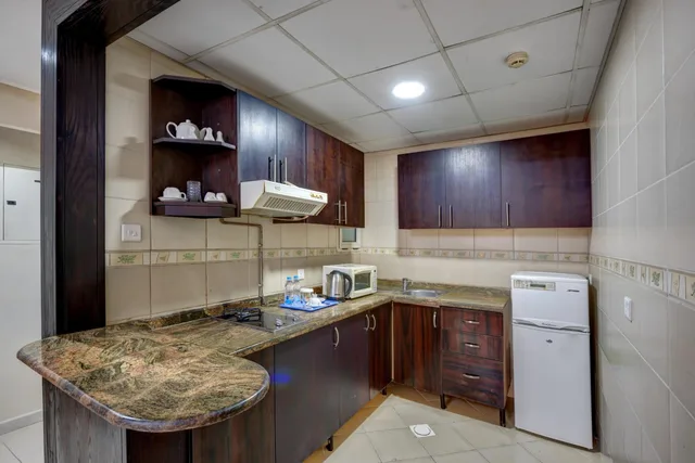 استوديو، Al Hayat Hotel Apartments 7/7