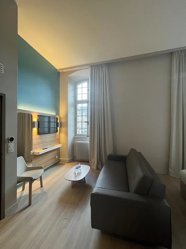 Privilege, Queen Bed, Abbaye Des Premontres 3/3