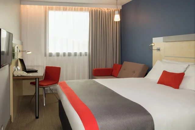 غرفة قياسية بسرير كوين، HOLIDAY INN EXPRESS TOULOUSE AIRPORT 1/5
