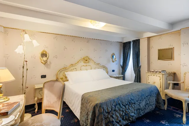 غرفة قياسية، Hotel Montecarlo 2/2
