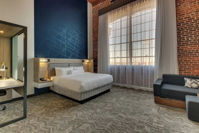 Suite, King Bed, Stadium View, Sofa، SpringHill Suites by Marriott Montgomery Downtown 1/1