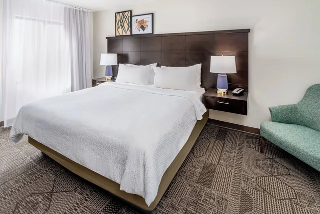 1 Bedroom, Suite, Queen Bed, Kitchen, Staybridge Suites Co Springs Air Force Academy 2/8