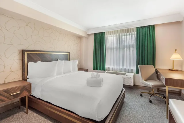 غرفة قياسية بسرير كوين، Velora Hinton, an Ascend Hotel Collection 8/9