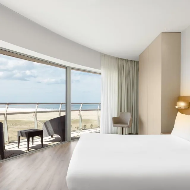 Deluxe, Suite, Sea Front، Eurostars Oasis Plaza 8/10