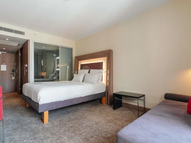 Executive, Queen Bed, Novotel Istanbul Bosphorus Hotel 7/10