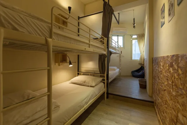 غرفة رباعية بأسرّة بطابقين بحمام خاص، Sleeping Boot Hostel 2/2