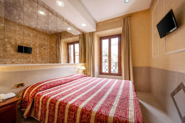 Upgrade, Double and Twin Beds، Comfort Hotel Bolivar 1/3
