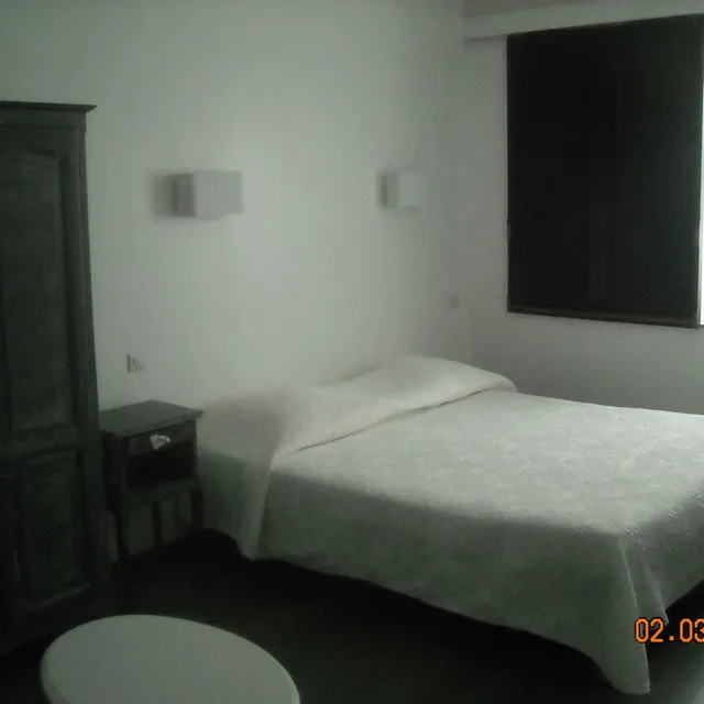 غرفة سوبيريور ثلاثية، P'TIT DEJ-HOTEL MARTIGUES LE 5 3/5
