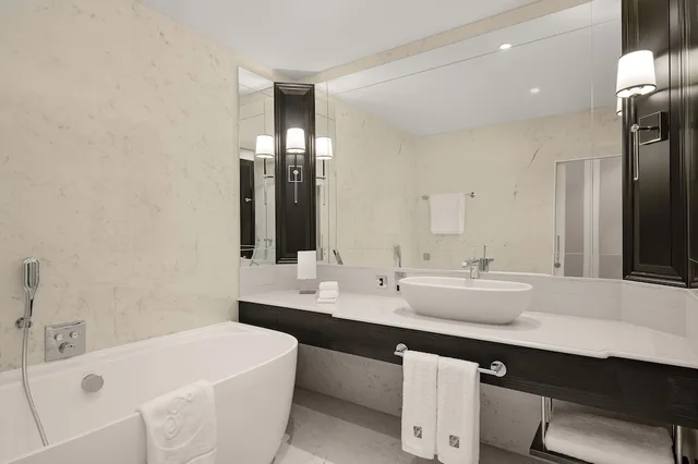 Fairmont, 2 Double Beds، Fairmont Windsor Park 7/10