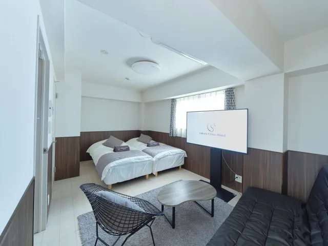غرفة رباعية بسريرين منفصلين مع أريكة، Sakura Cross Hotel Iriya 1/2