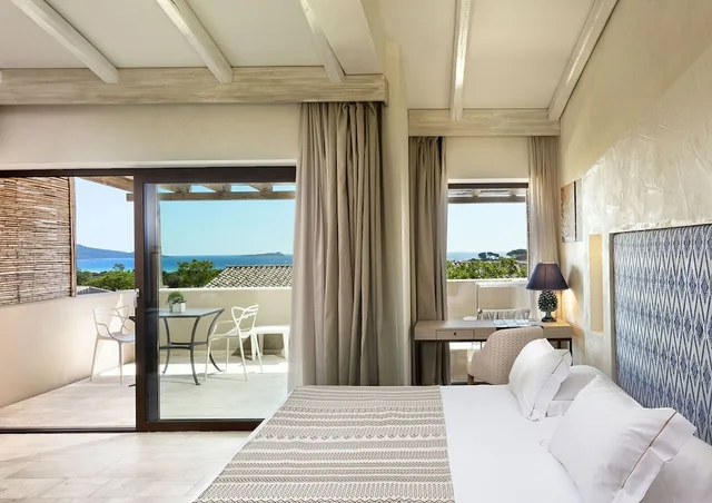 جناح جونيور بسرير كينج بإطلالة على البحر، Baglioni Resort Sardinia 1/5