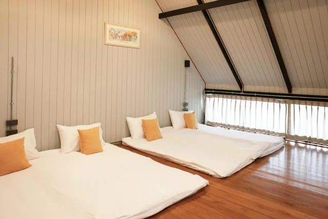Loft, Family, Suite، Yellow Pillow Village 2/10