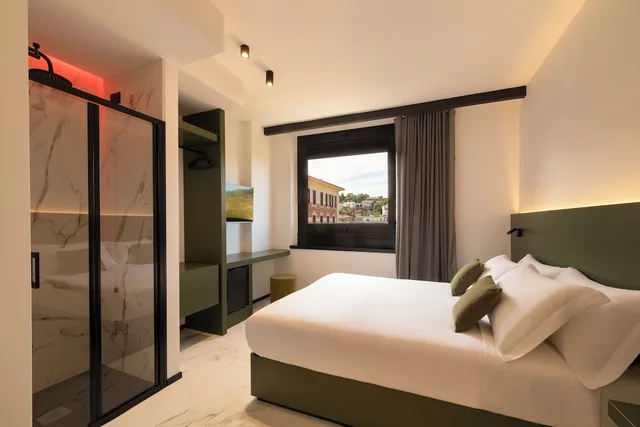 غرفة بسرير كوين، City Hotel Ancona 1/6