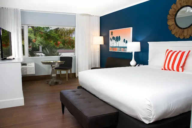 standard, Banana Bay Resort and Marina 2/2