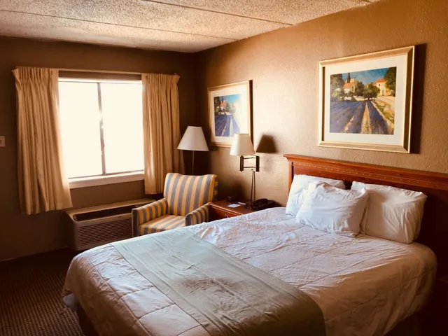 غرفة بسرير كوين للمدخنين لذوي الإعاقة، Americas Best Value Inn Laredo 2/6