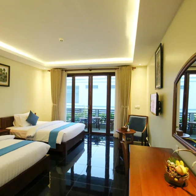 غرفة ديلوكس بسريرين منفصلين بإطلالة على المسبح بشرفة، Chheng Residence 10/10
