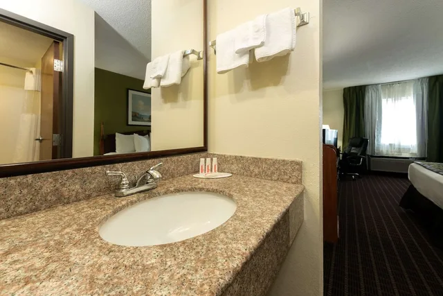 غرفة بسريرين كوين، Baymont By Wyndham Louisville South I 65 6/7