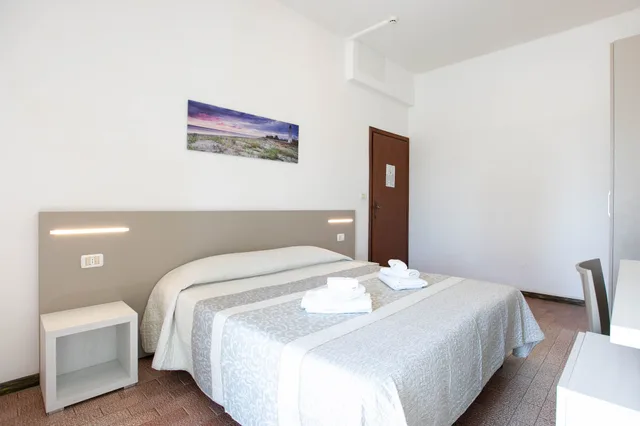 Standard, Double or Twin Bed, Hotel Mara 1/10