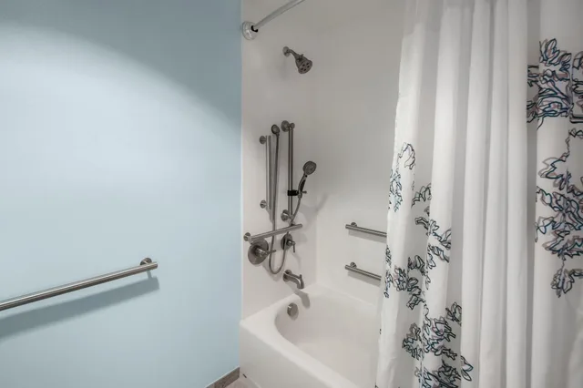جناح لذوي الإعاقة، Residence Inn By Marriott Portland Downtown Riverplace 3/3