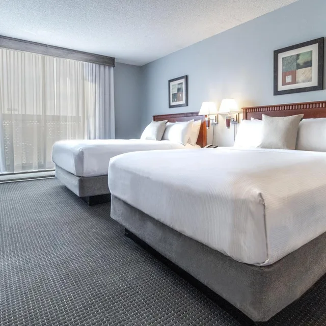 جناح بغرفتي نوم، Hotel Saint Laurent Montreal 3/6
