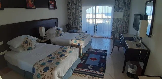 Room, Double Bed, Side Sea View، Concorde Moreen Beach Resort & Spa - All Inclusive 1/10