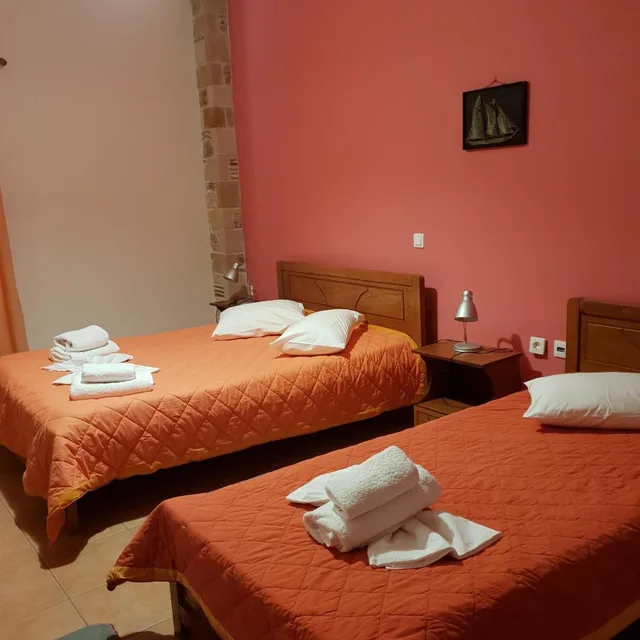 غرفة ثلاثية، Aktaion Hotel 3/10