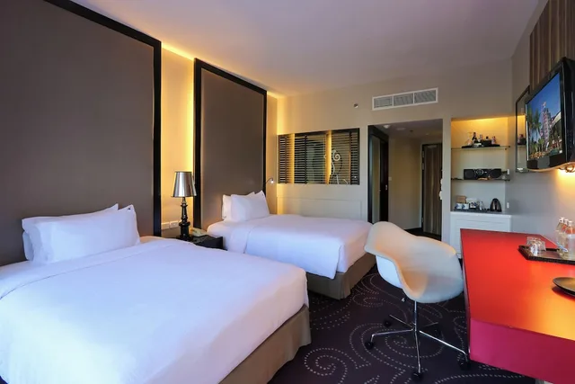 غرفة ديلوكس بسريرين منفصلين بإطلالة على المدينة، Hard Rock Hotel Pattaya 2/8