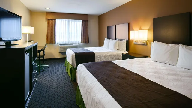 غرفة بسرير مزدوج لذوي الإعاقة، Best Western Sky Valley Inn 2/8