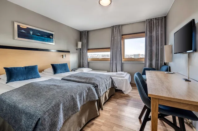 غرفة بفراش فوتون وسريرين منفصلين مع سرير إضافي، Anker Hotel 1/4