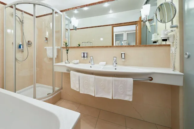 Junior Suite, Balcony, Thermenhotel Ronacher Superior 9/10