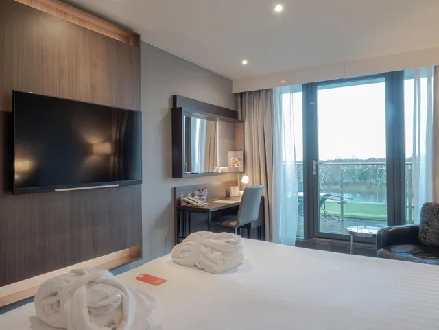 غرفة بريميوم بسرير مزدوج بإطلالة على النهر، Crowne Plaza London - Kingston 3/10
