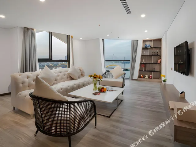 Suite, Queen Bed, HAIAN Riverfront Hotel 4/4