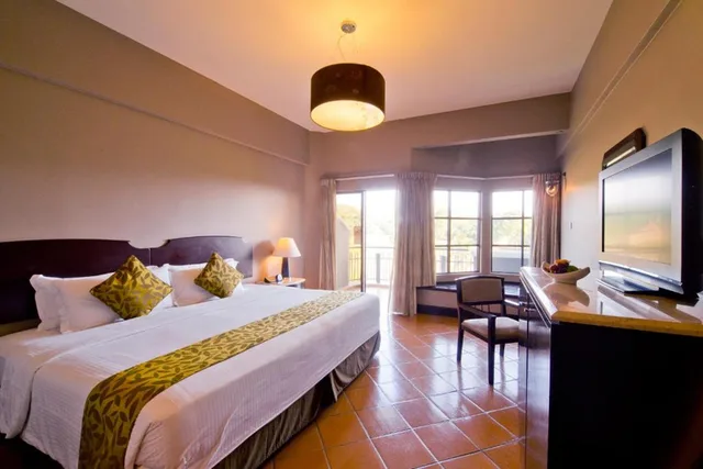 Garden, Deluxe, King Bed، Thistle Port Dickson 1/2