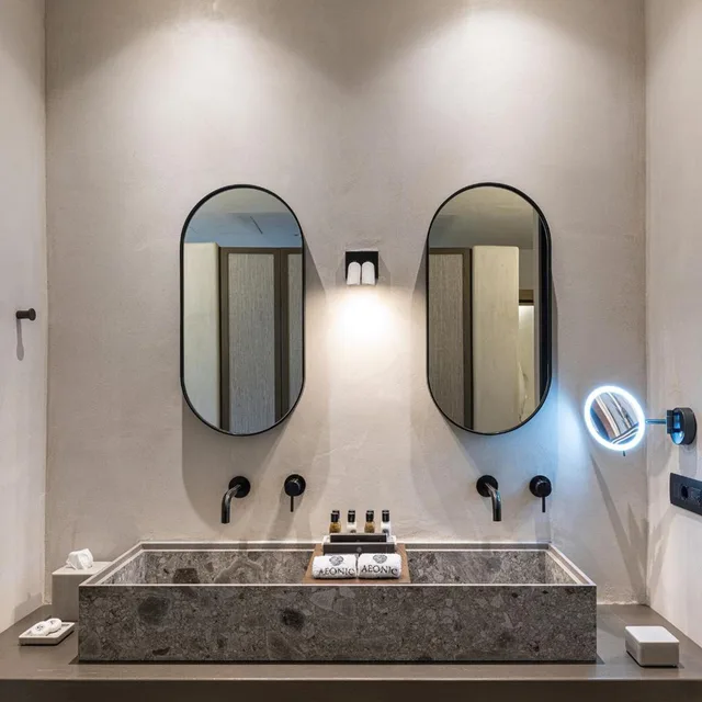 Supreme, Suite, with Pool، Aeonic Suites and Spa - Adults Only 7/10