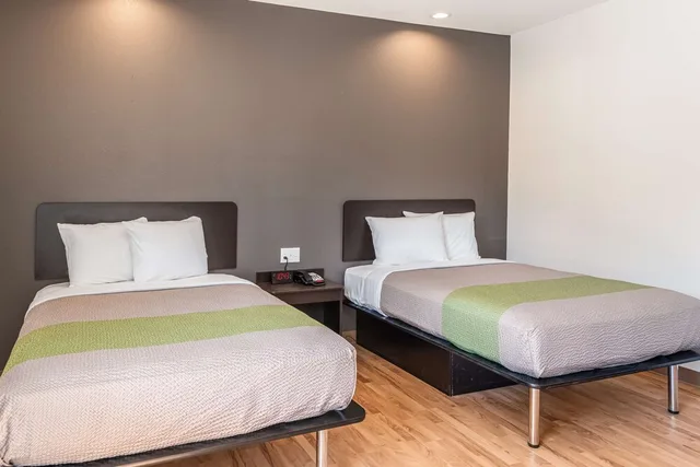 غرفة ديلوكس بسريرين مزدوجين بمطبخ صغير، Studio6 Lake Charles, LA 1/6