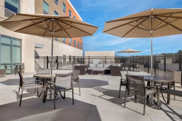 Holiday Inn Express & Suites Huntsville Northeast by IHG، هنتسفيل 35/50