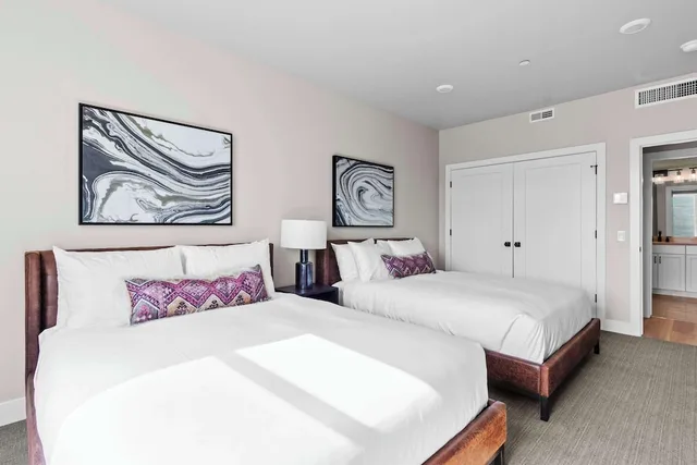 Standard, 2 Queen Beds, Black Rock Mountain Resort 1/7