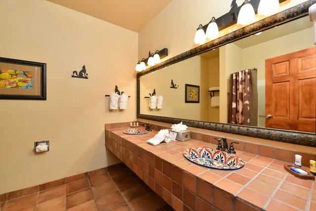 جناح بسرير كينج بحوض جاكوزي، Best Western Plus Inn Of Santa Fe 6/8