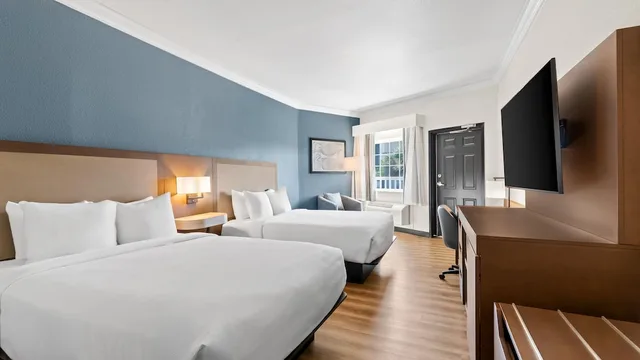 غرفة بسريرين كوين بإطلالة على البحر، Hyatt Select Galveston Beachfront 1/4
