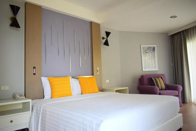 3 Bedrooms, Suite, Seapine Beach Golf and Resort Hua Hin 2/10