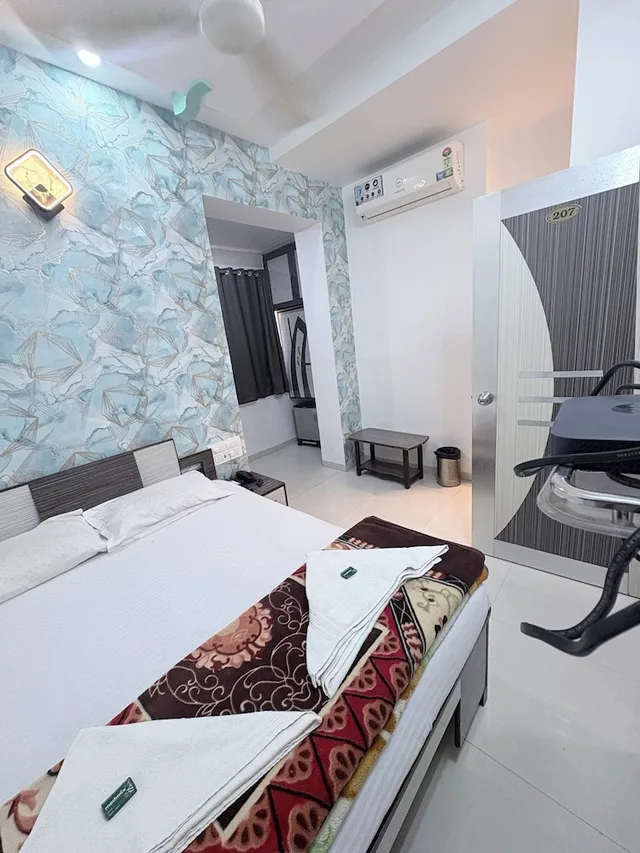 غرفة بسرير فردي، Hotel Broadway Colaba Mumbai 1/20