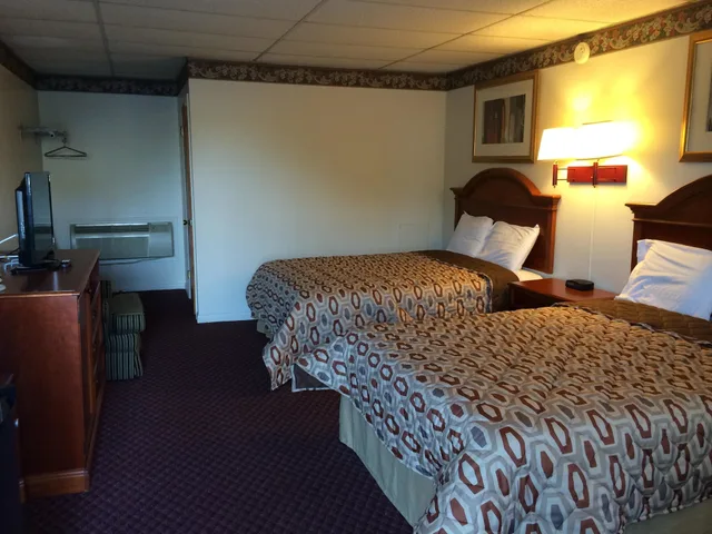 غرفة بسريرين كوين، Americas Best Value Inn Palmyra Hershey 1/3