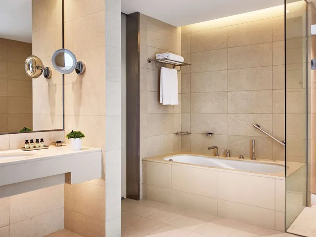 جناح ديلوكس بسرير كينج مع دخول صالة النادي، Pullman Doha West Bay 6/6